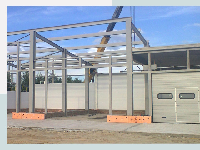 Строительство автосервисов от СтальСтрой-Срт по цене 614 руб.